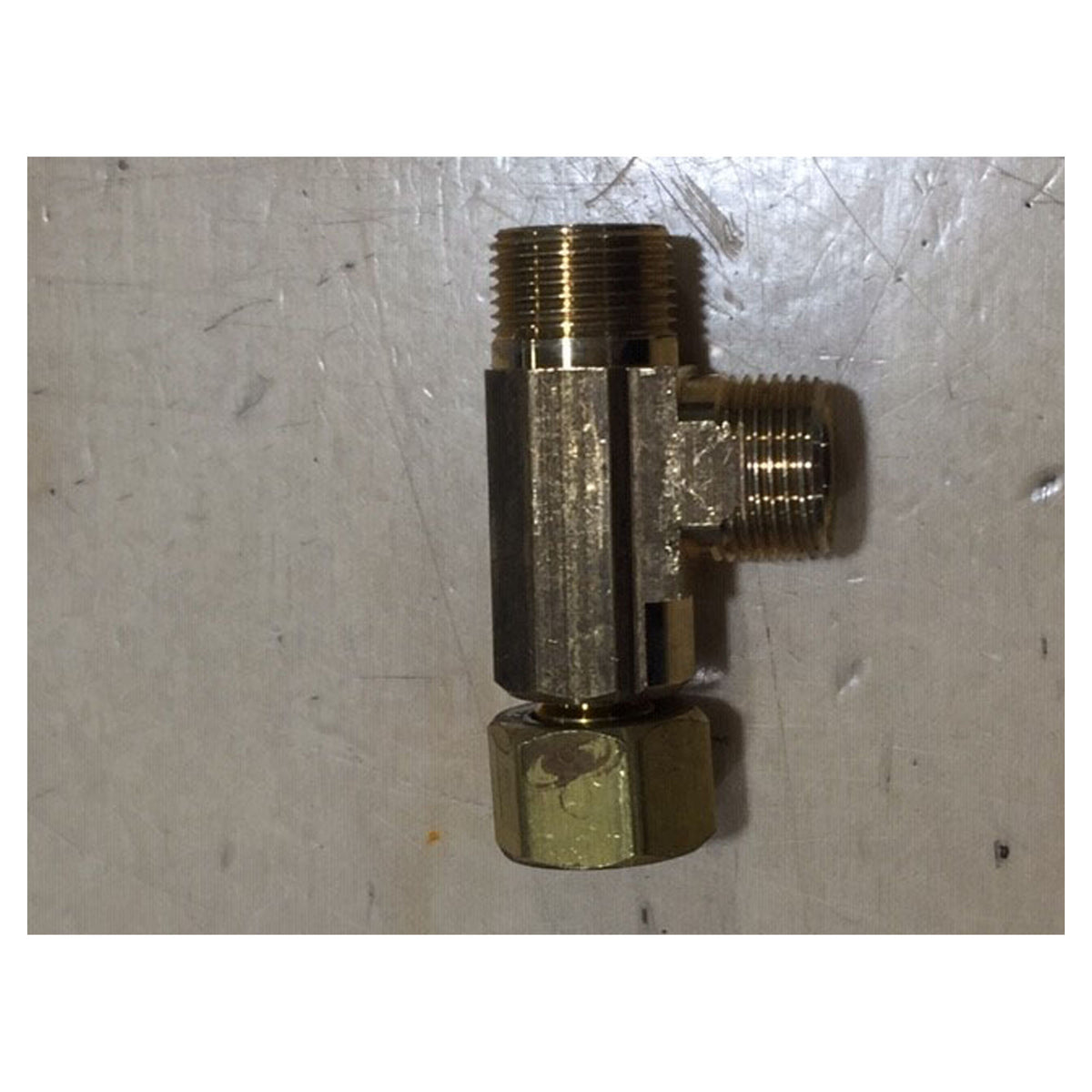 Adaptateur, 3/8'' x 3/8'' x 3/8'', modèle MAP299A